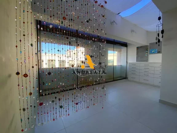 Imagem Av. das Américas - Ed. Sunplaza - Américas Park - Barra da Tijuca - Linda sala duplex alugada por R$2.800 + txs para venda!!!