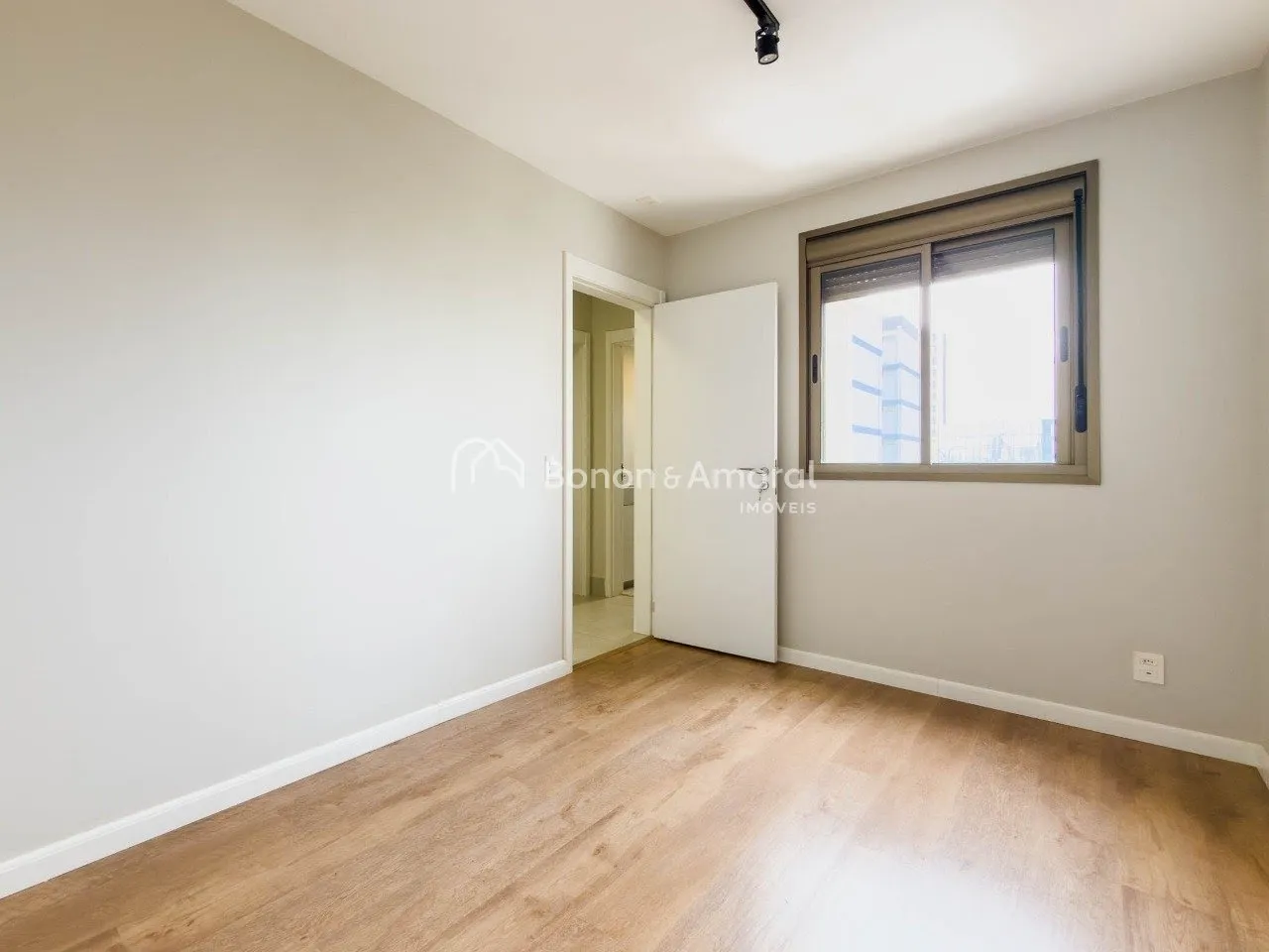 Imagem Apartamento 3 dormitórios, novo, andar alto - Vila Barão de Itapura Campinas S.P.