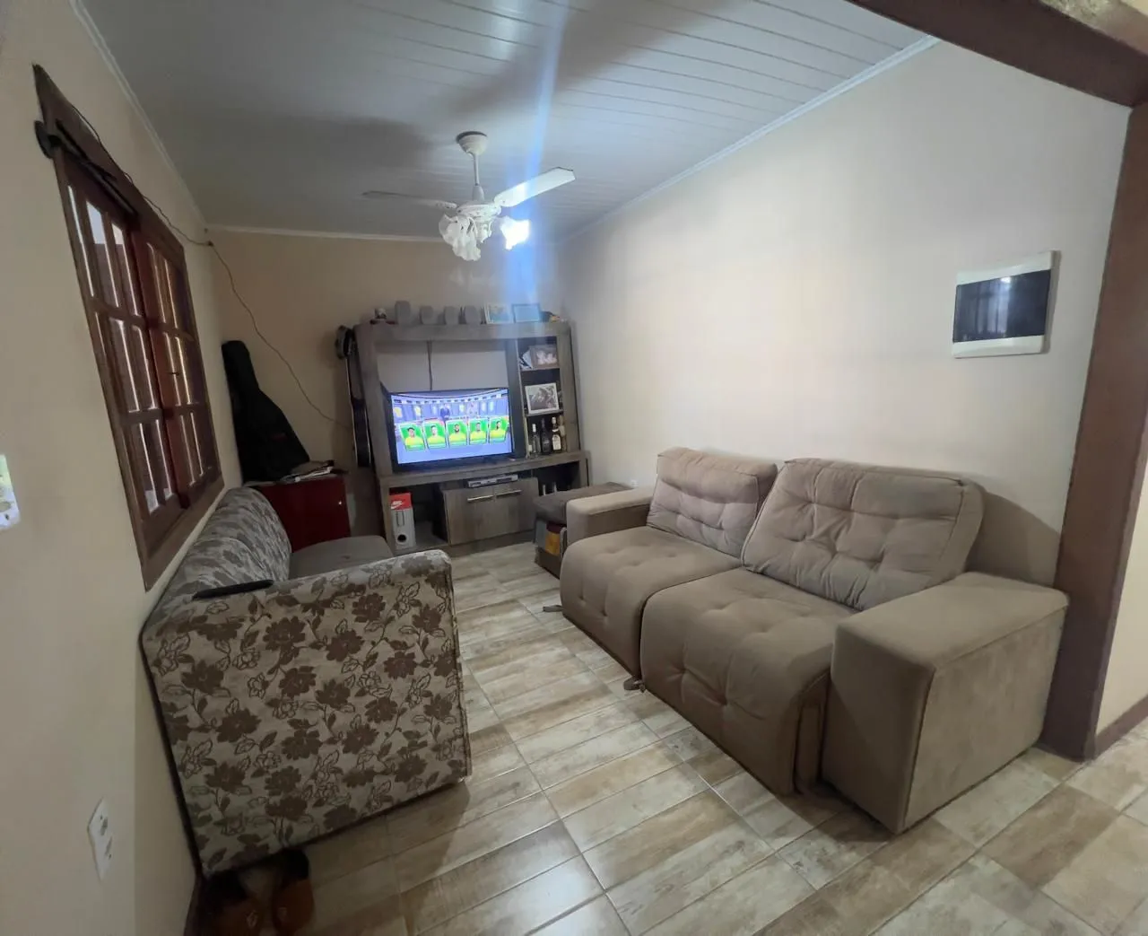 Imagem Casa a venda no Bairro Hípica - 3 dormitórios - 2 vagas