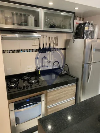 Imagem Apartamento à venda na Vila Suzana, São Paulo-SP: 1 quarto, 1 suíte, 2 vagas e 89m², Banheira de hidromassagem na sacada. Venha morar no seu sonho!