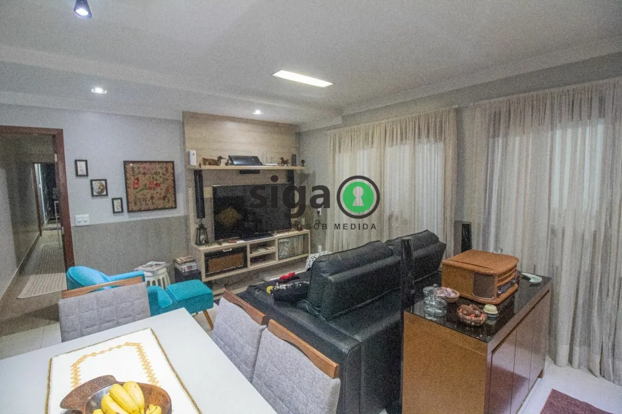 Foto do imóvel Casa Sobrado com 3 suítes, 225m² - 2 vaga garagem, Santo Amato - São Paulo/SP