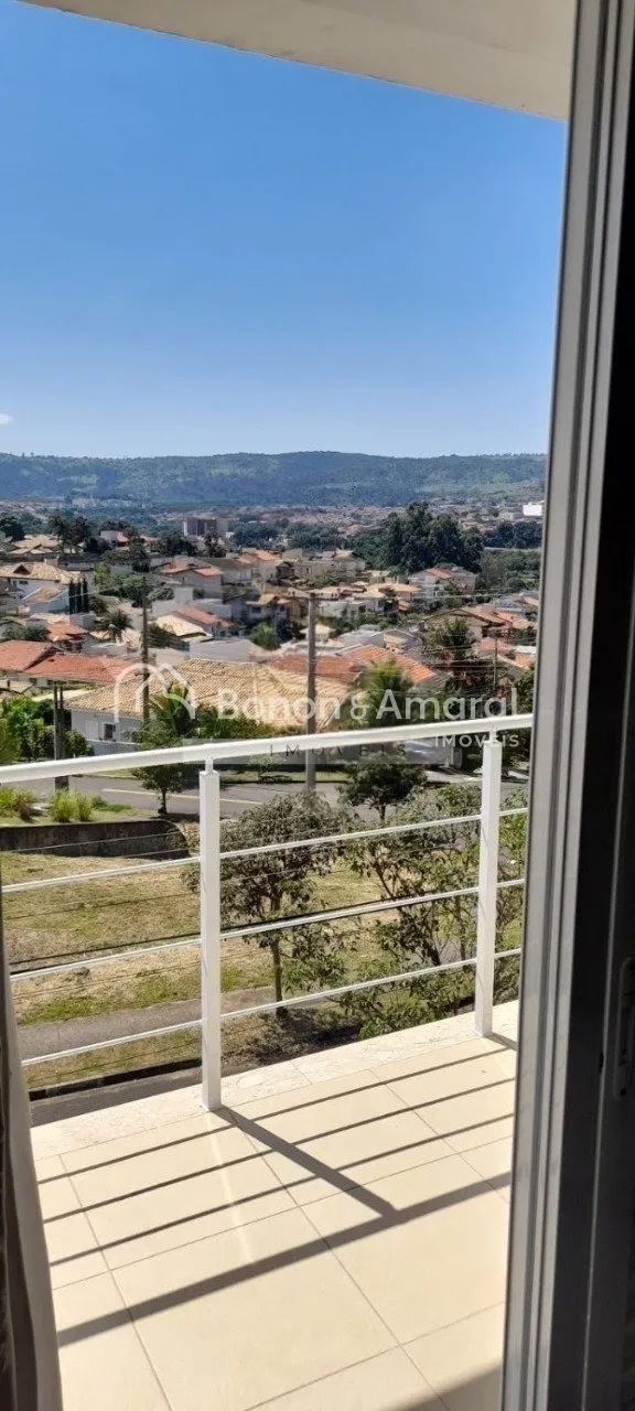 Imagem "Casa Espacosa e Completa à Venda no Condomínio Terras do Oriente - Valinhos/SP"