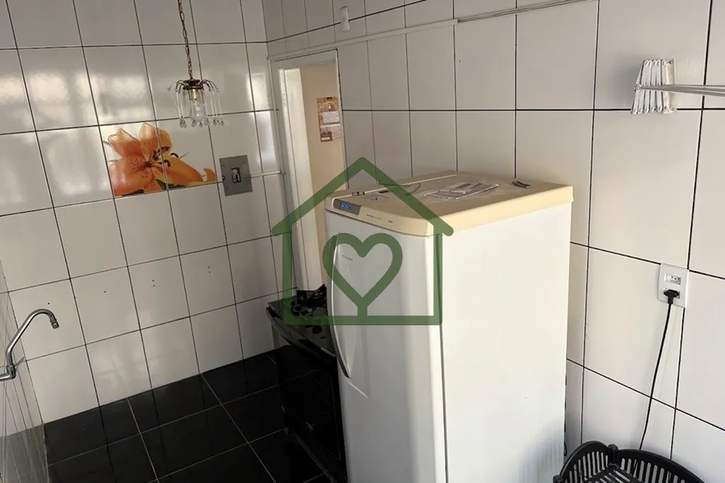 Imagem Excelente apartamento de dois dormitórios com 59m², localizado no segundo andar, ideal para famíl...