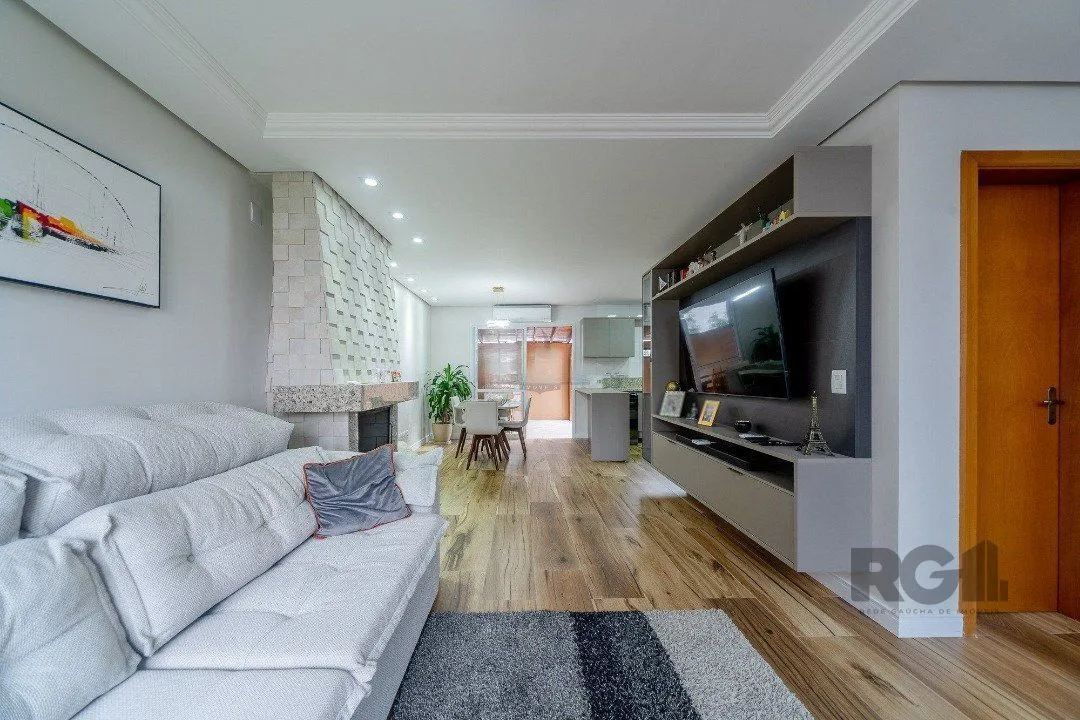 Imagem Casa em condominio com excelente padrão construtivo, possui 3 dormitórios, sendo 1 suíte máster com closet e sacada