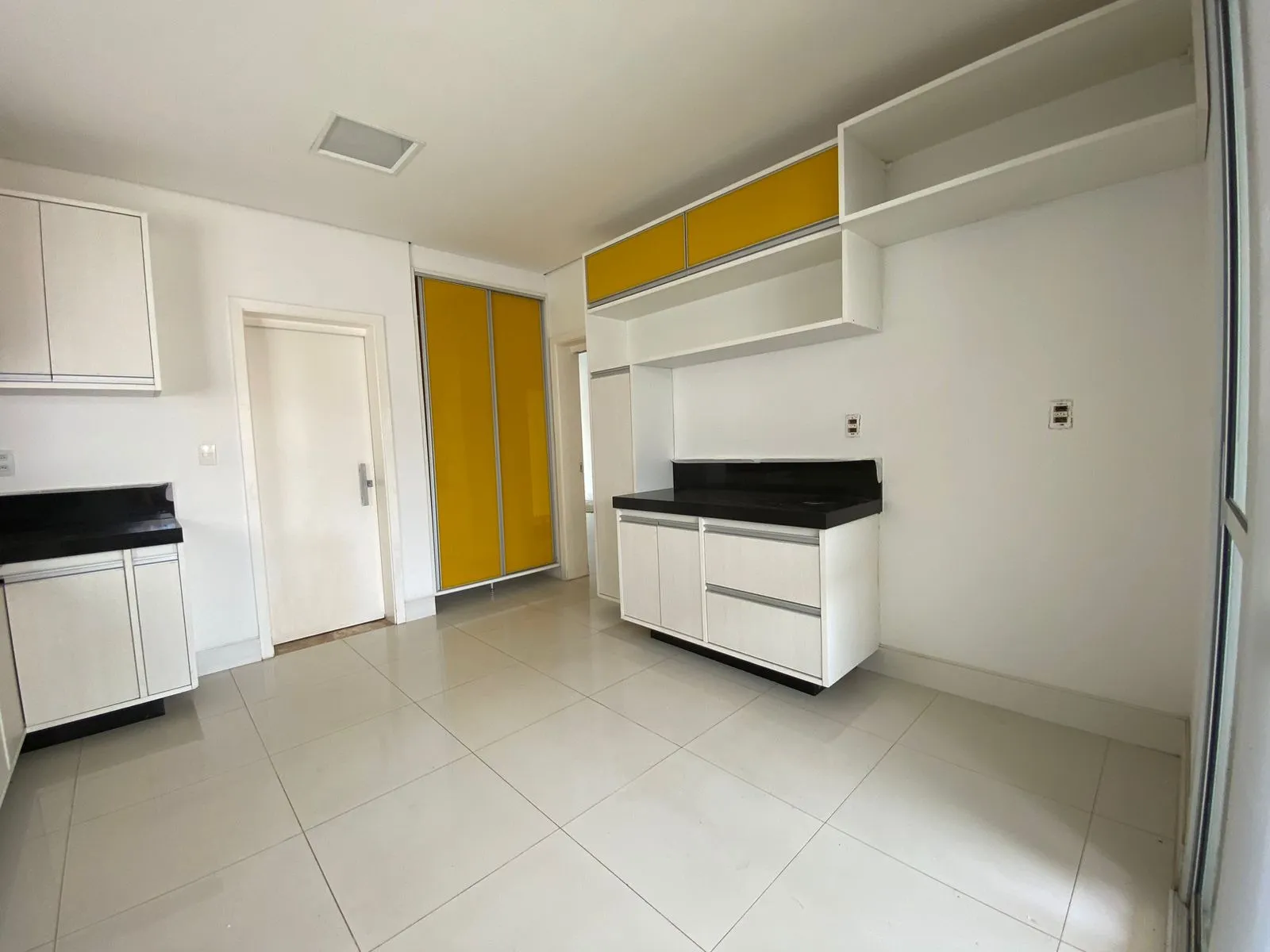 Imagem Casa 3 dormitórios 296m² Condomínio Lago da Serra Aceita Permuta