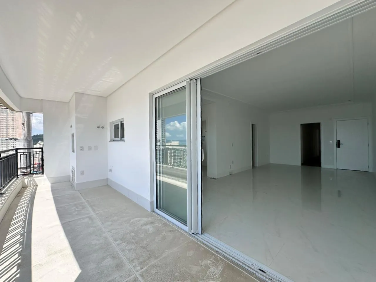 Imagem Apartamento com vista para o mar à venda com 160m2 por R$ 2.850.000,00