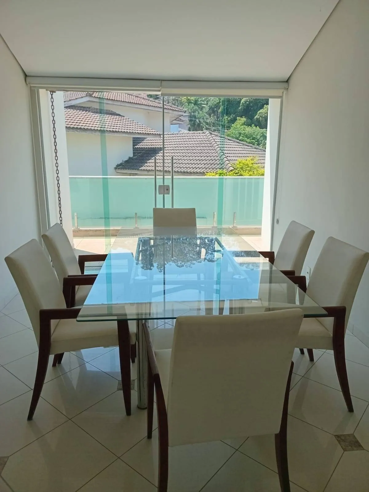 Imagem Casa dos Sonhos à Venda no Tamboré 1: Conforto, Lazer e Privacidade