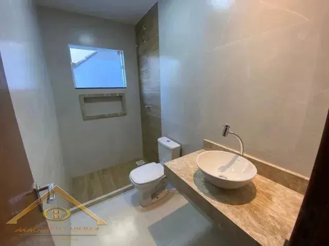 Imagem Casa em Condomínio para Venda em Cabo Frio / RJ no bairro Dunas do Peró