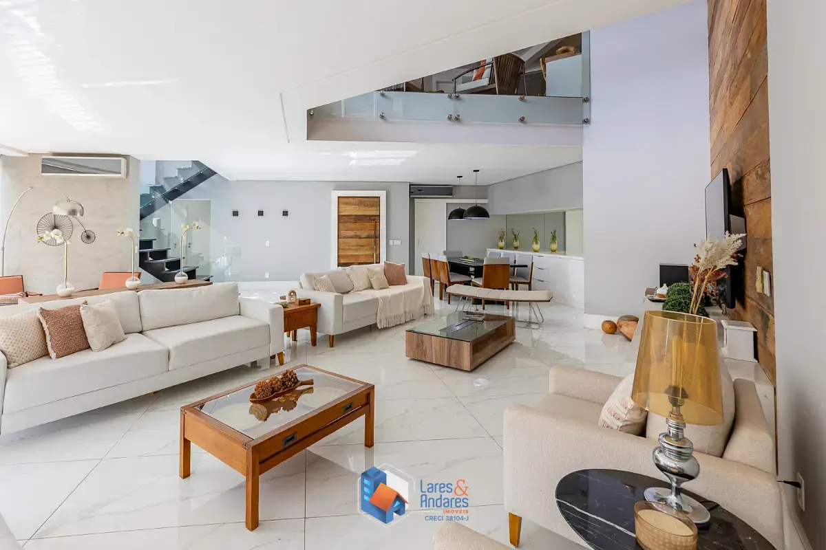 Imagem Duplex para venda em Vila Suzana com 3 quartos, sendo 3 suítes, 287m²