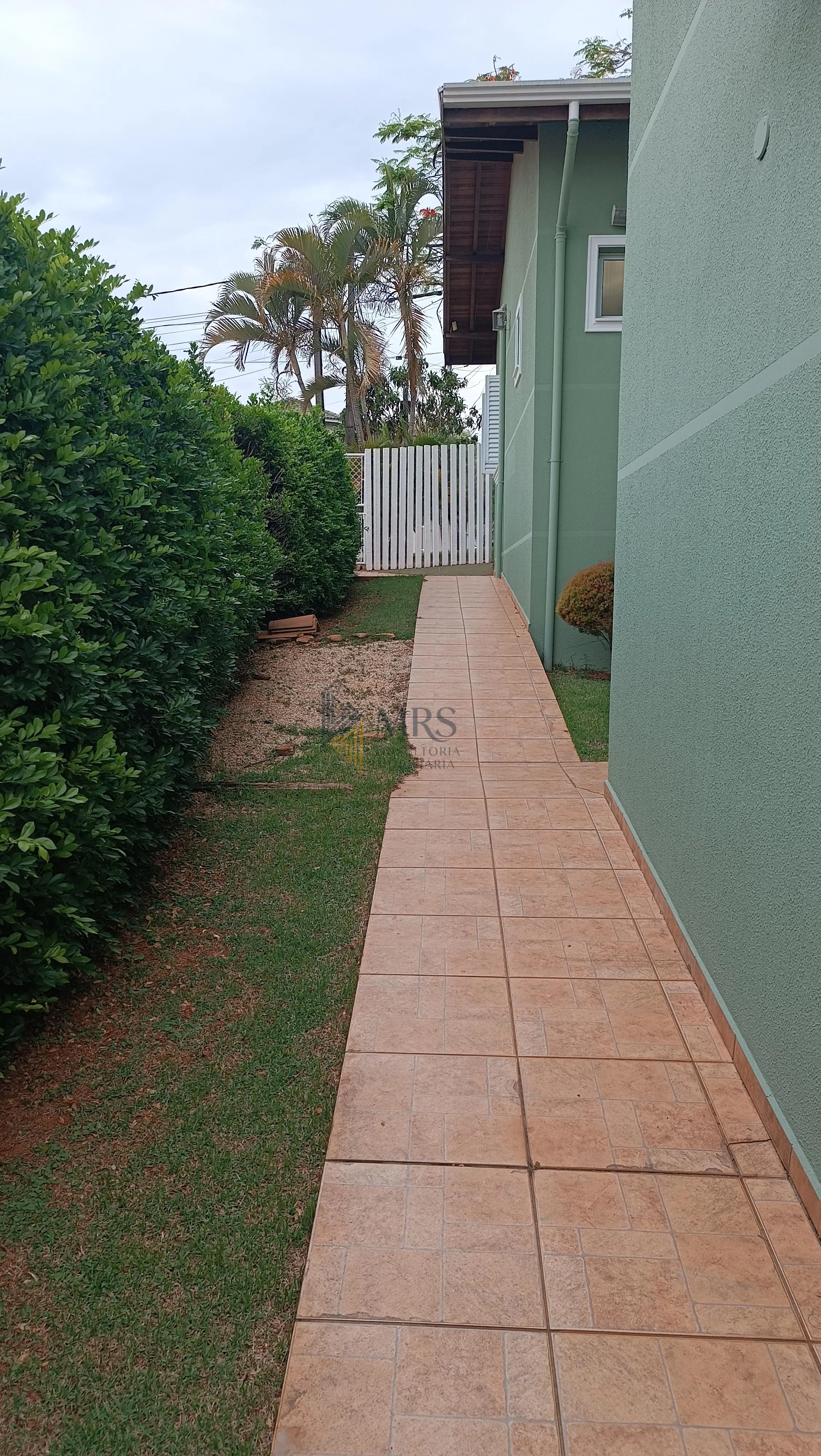 Imagem Casa Cond Residencial dos Lagos 4 dorm 4 suites 6 vagas