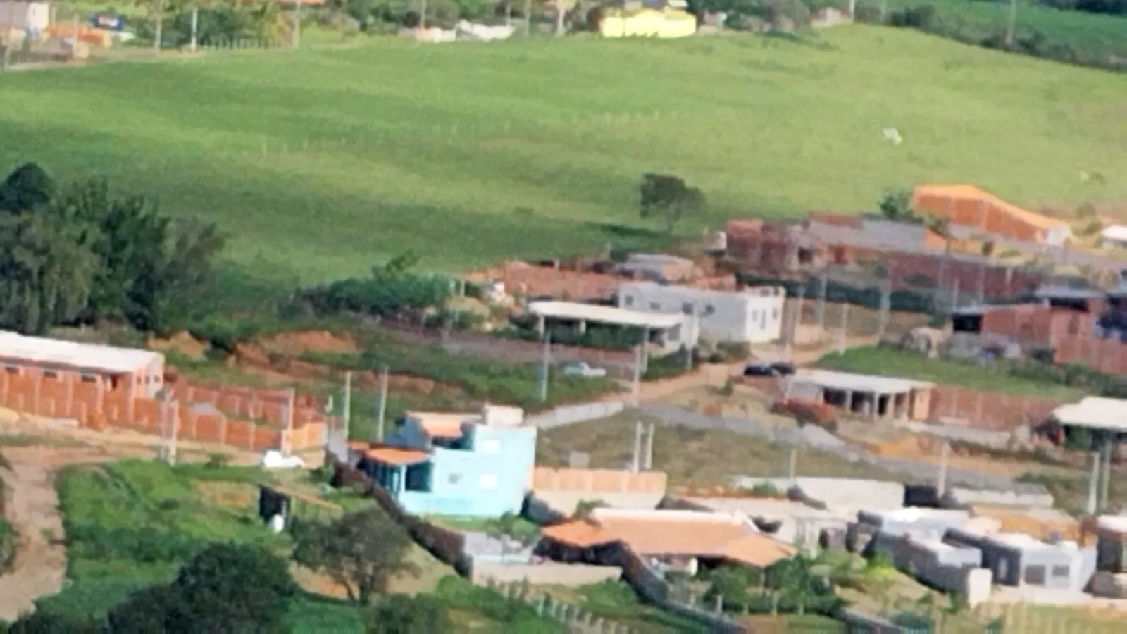 Imagem Oportunidade: Chácara com Piscina, Campo, Tanque e Casa Ampla