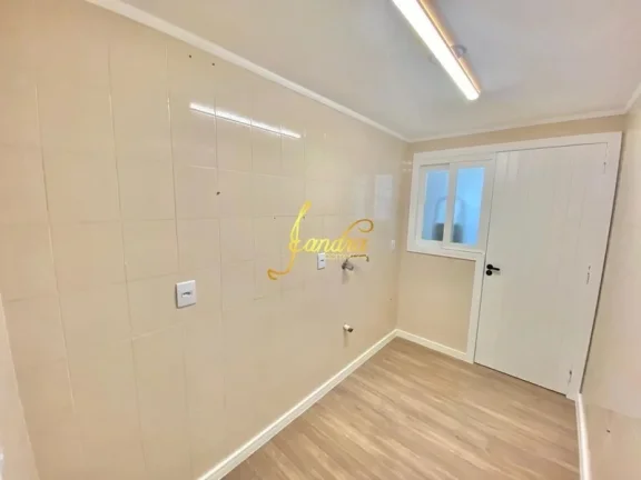 Imagem Apartamento com três dormitorios com box e reformado