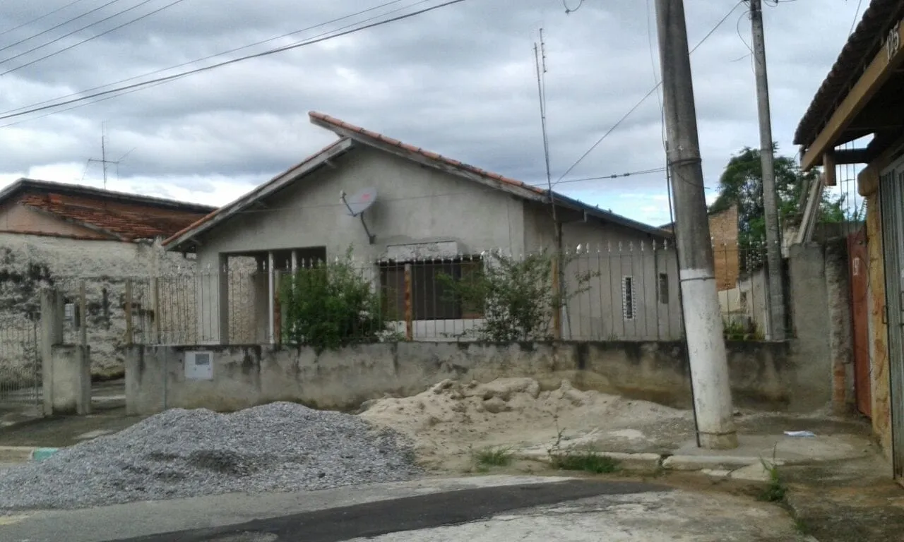 Imagem Casa à venda 2 Quartos, 350M², Alto do Tabaú, Pindamonhangaba - SP
