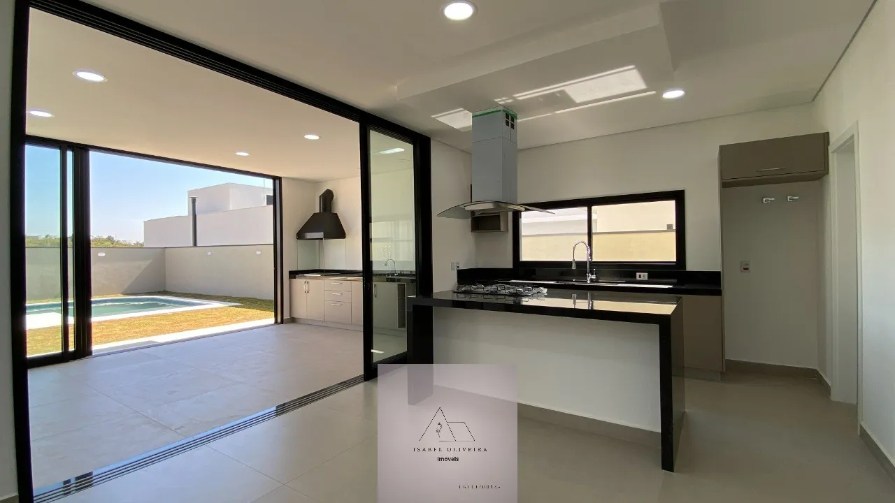 Imagem Casa de luxo à venda em Condomínio Vilas do Golfe, Itu-SP: 3 quartos, 3 suítes, 1 sala, 4 banheiros, 4 vagas de garagem, 246m².