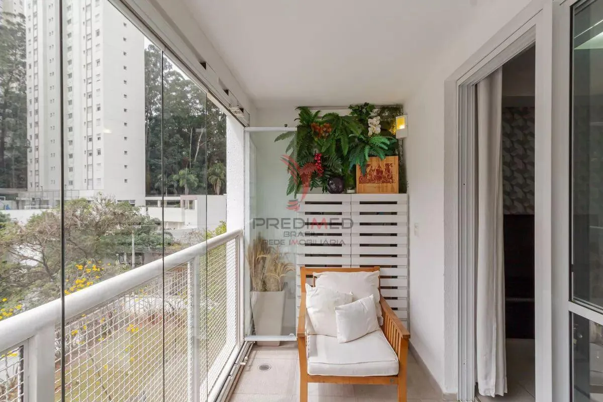 Imagem VENDO AP. REFORMADO, MOBILIADO, COM 1 SUITE E, 1 VAGA DE GARAGEM NO MORUMBI