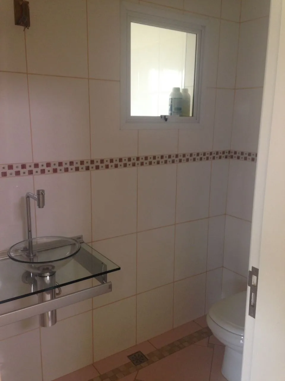 Imagem Casa Sobrado de 400m², Localizada no Condomínio Residencial Vivendas do Lago - SOROCABA/SP!