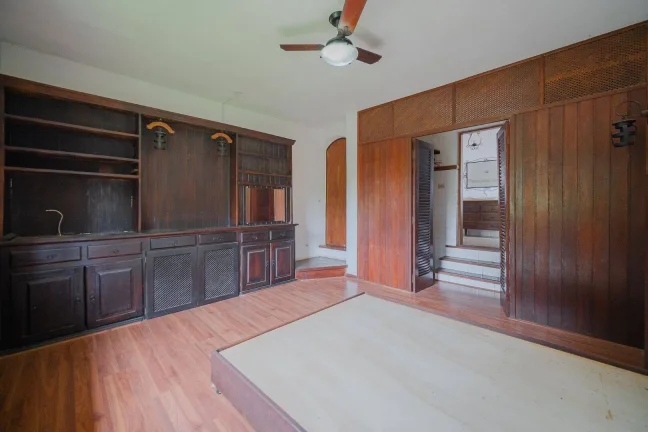 Imagem Casa com 6 dormitórios à venda, 490 m² por R$ 1.060.000,00 - Centro (Cotia) - Cotia/SP