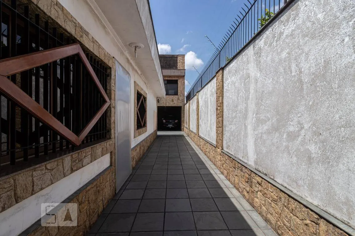 Imagem Casa Térrea de Alto Padrão com 03 Dormitórios, sendo 01 Suíte, à venda no Jardim Brasília