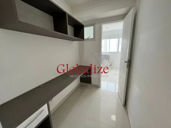 Imagem Apartamento à Venda com 2 Dormitórios e 1 Vaga no Bairro da Ponta da Praia em Santos por R$ 1.575.000,00
