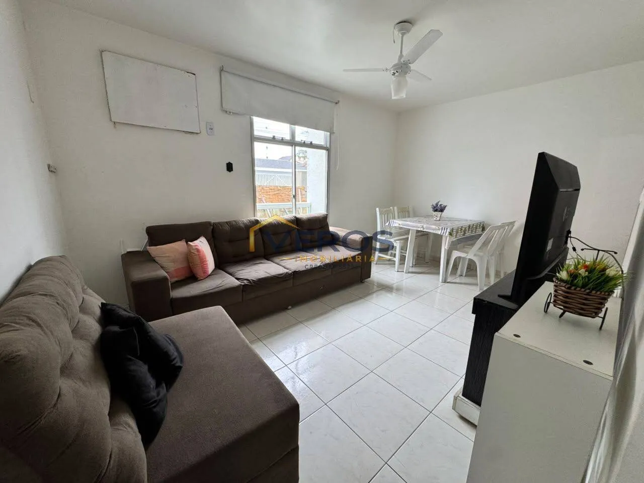 Imagem Apartamento a venda na orla da praia Martim de Sá - Caraguá