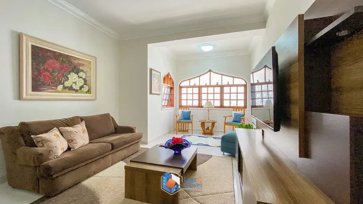 Imagem Casa para venda em Cambuci com 5 quartos, sendo 3 suítes, 275m²