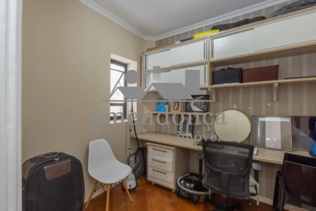 Imagem Apartamento à Venda em Perdizes com 04 quartos ( 1 sui­te ) e 2 vagas, 110m².