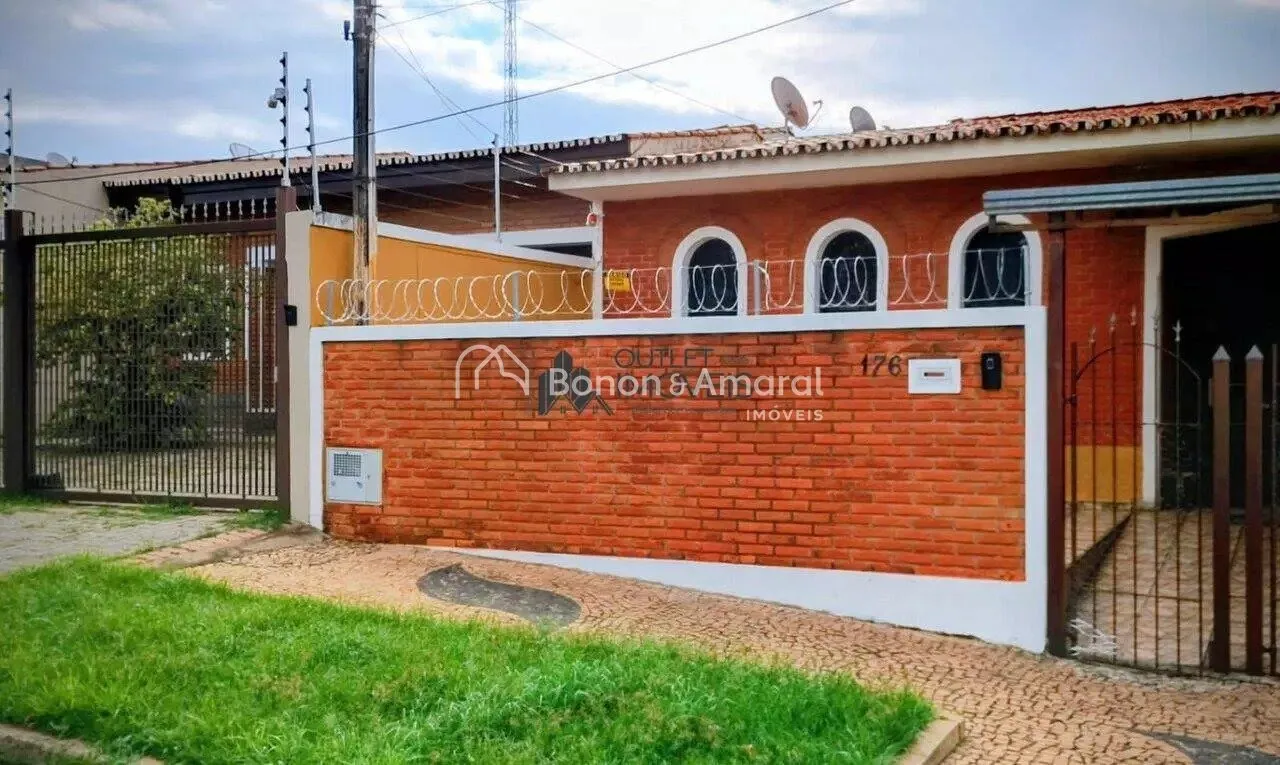 Foto do imóvel Casa Ampla e Confortável à Venda - Santa Cecília / Paulinia -SP em Rua Quinze de Novembro, 176 - Santa Cecília, Paulínia - SP