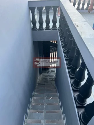 Imagem Vendo Oportunidade no em Interlagos região da cidade Dutra. Sobrado de 108m², imóvel com 2 Suítes, 1 com varanda, Cozinha ampla, Sala de estar, Sala de Jantar, Lavabo, Churrasqueira com cobertura Tetratil Zetaflex, quintal, 2 vagas de garagem cobertas com