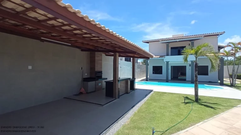Imagem Casa de Luxo à Venda em Buraquinho, Lauro de Freitas-BA: 4 Quartos, 3 Suítes, 3 Salas, 2 Banheiros, 13 Vagas, 350m²!