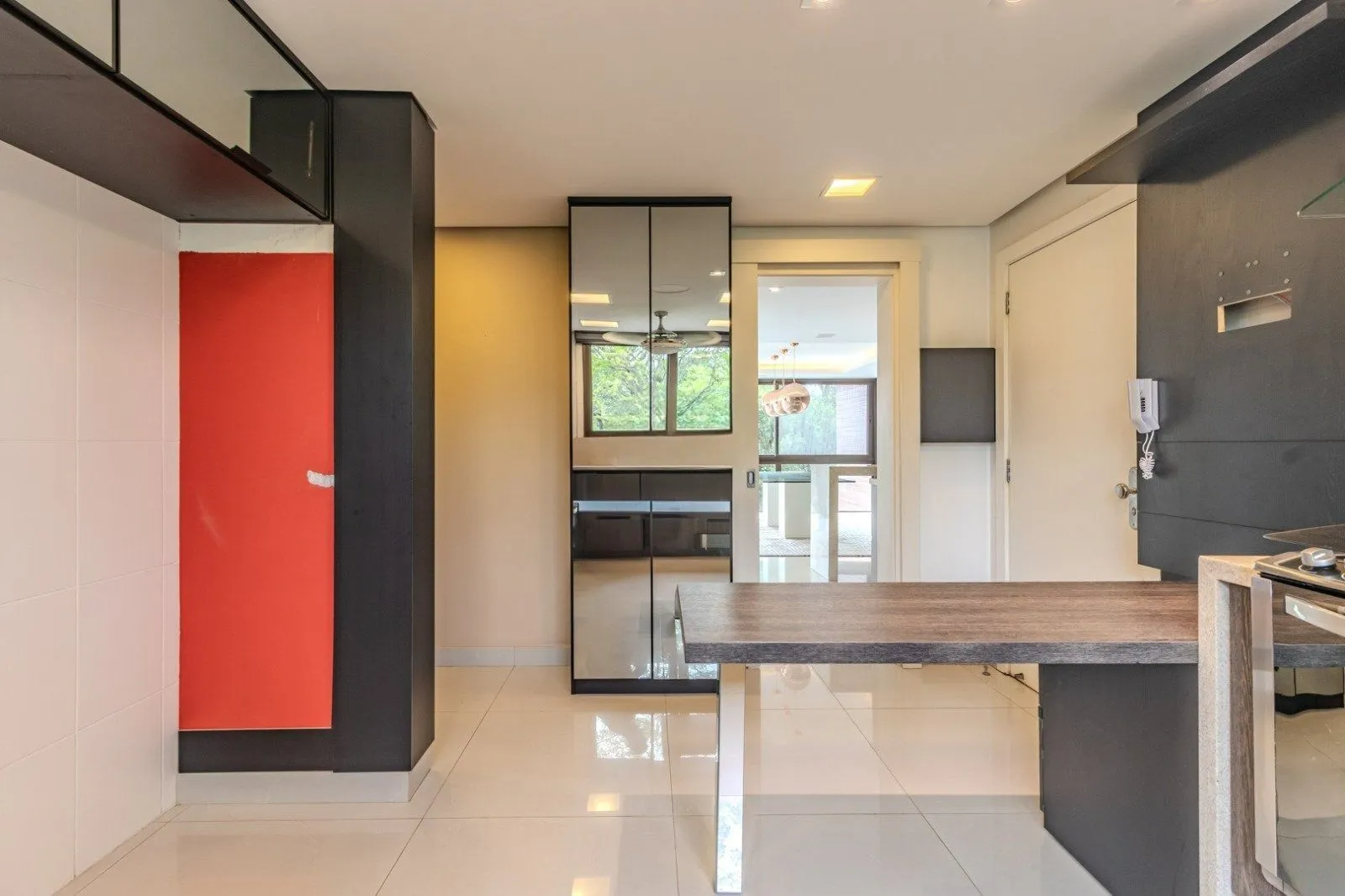 Imagem Alto Padrão no TERRAZAS: 4 Suítes, 312m² e Vista Incrível para a Natureza