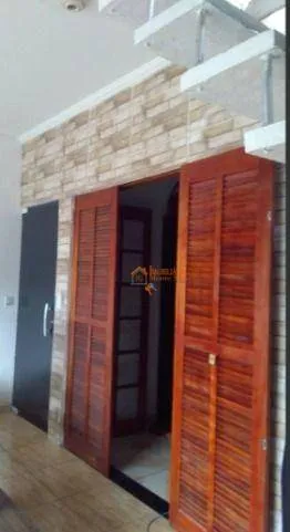 Imagem Sobrado com 3 dormitórios à venda, 200 m² por R$ 954.000,00 - Cidade Soberana - Guarulhos/SP