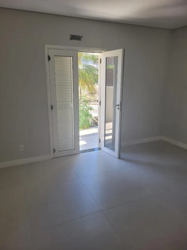 Imagem Casa em condomínio de alto padrão em Vinhedo, com ótimo custo-benefício, ideal para quem busca conforto, privacidade e qualidade de vida!