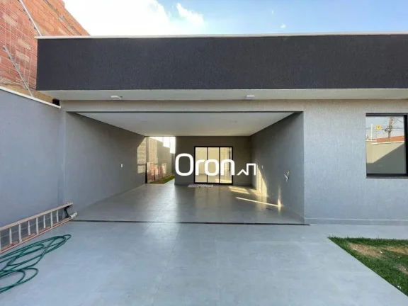 Imagem Casa com 3 dormitórios à venda, 250 m² por R$ 940.000,00 - Setor Garavelo - Aparecida de Goiânia/GO