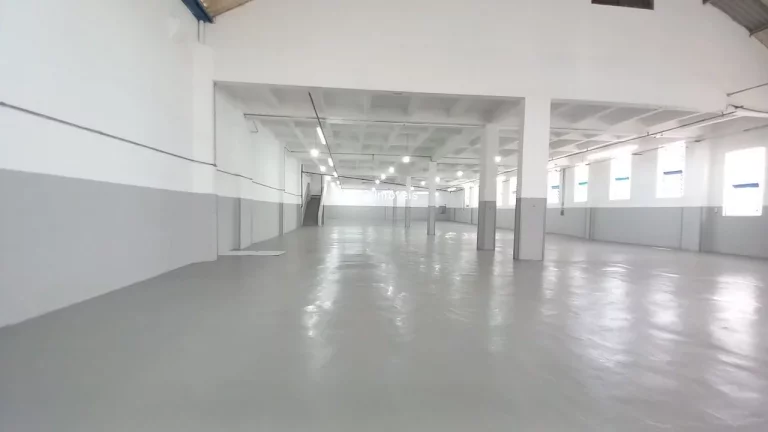 Imagem Galpão Comercial para Locação em São Paulo-SP - Bairro Aricanduva - 1 Sala, 2 Banheiros, 11 Vagas de Garagem, 1.650m² de Área