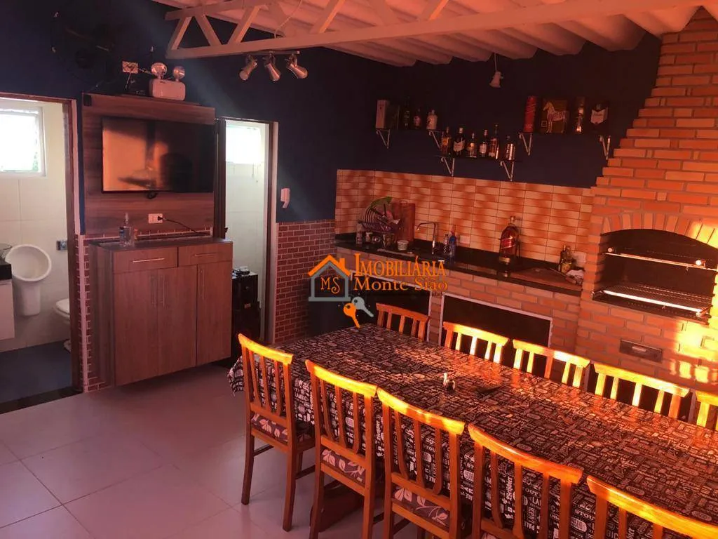 Imagem Sobrado com 3 dormitórios à venda, 300 m² por R$ 820.000,00 - Jardim Giovana - Guarulhos/SP