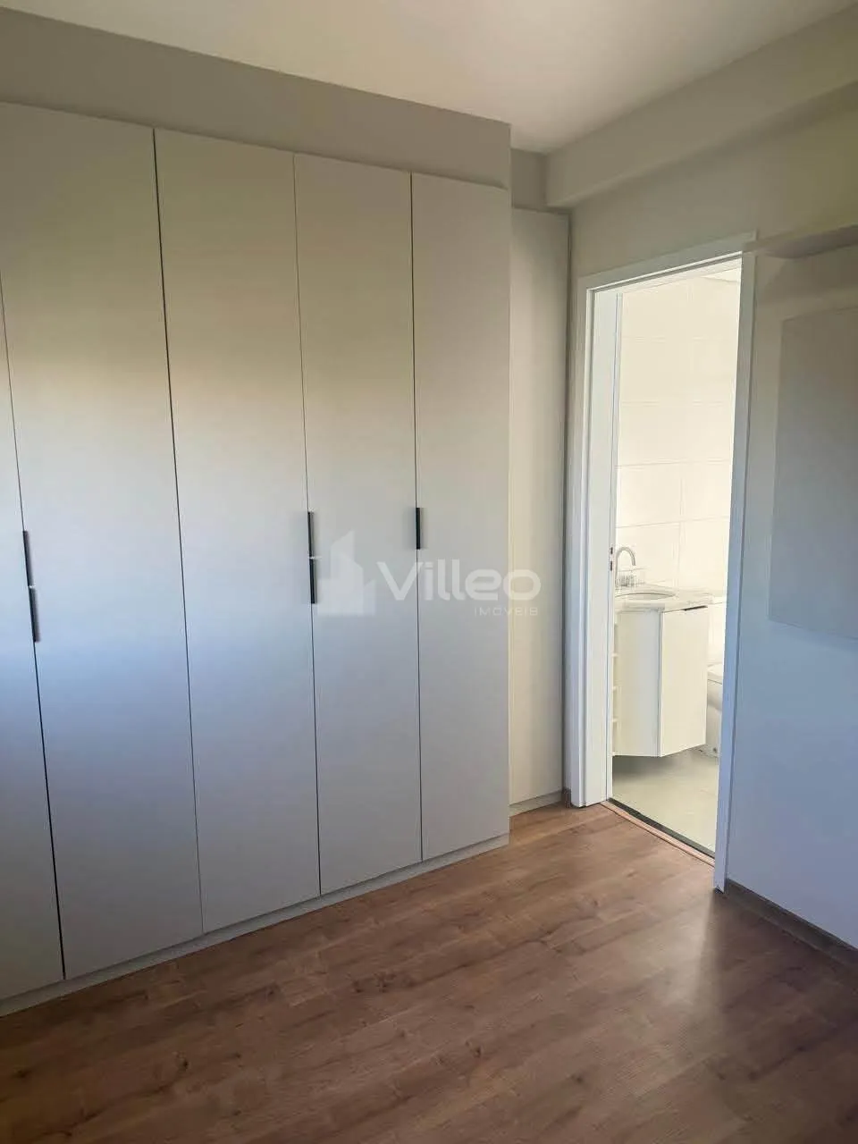 Imagem Este apartamento está localizado no 9º andar, proporcionando vista livre e ótima iluminação nat...