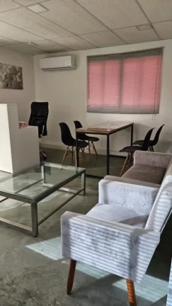 Imagem Sala Comercial de 60m² para alugar no 2º andar, localizada na Torre, Recife - Pernambuco.