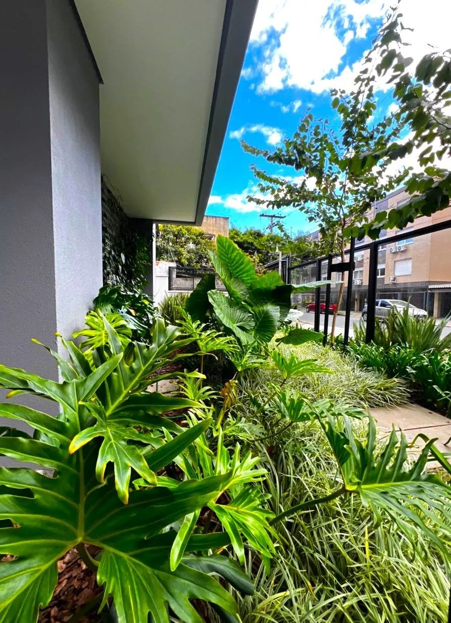 Imagem Excelente apartamento 2 dormitórios com sacada e vaga coberta no Petrópolis