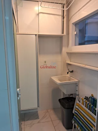 Imagem Belíssimo apartamento de 2 dormitórios em Santos no José Menino na avenida da praia à venda por R$ 480.000,00