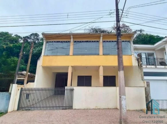 Imagem Sobrado a venda com 430m2 no centro de Guaratuba PR