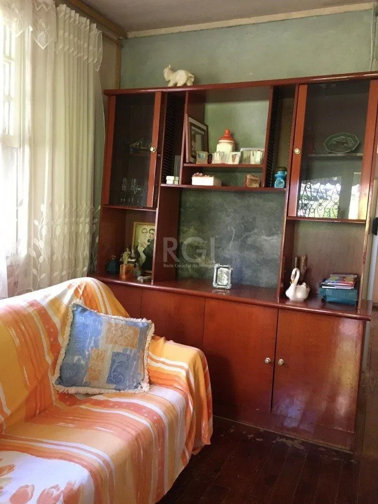Imagem Casa para Venda - 74m², 3 dormitórios, 2 vagas - Nonoai
