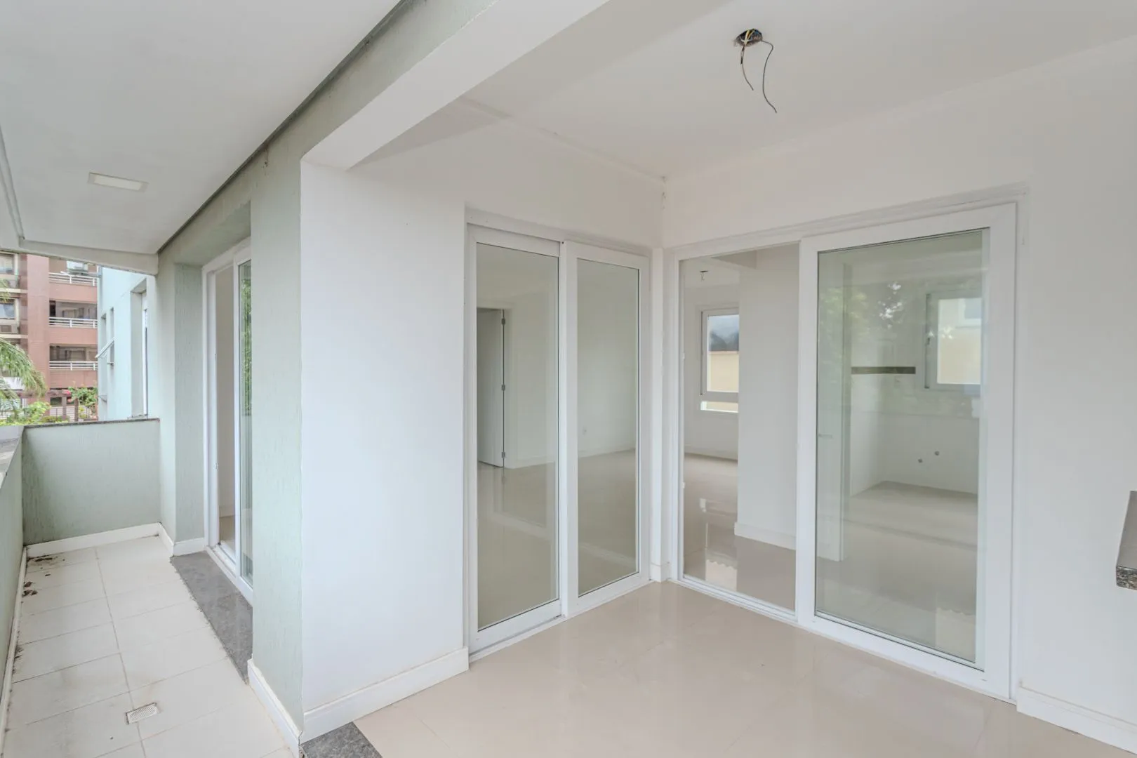 Imagem Apartamento NOVO no Menino Deus de 3 dormitórios e 2 vagas