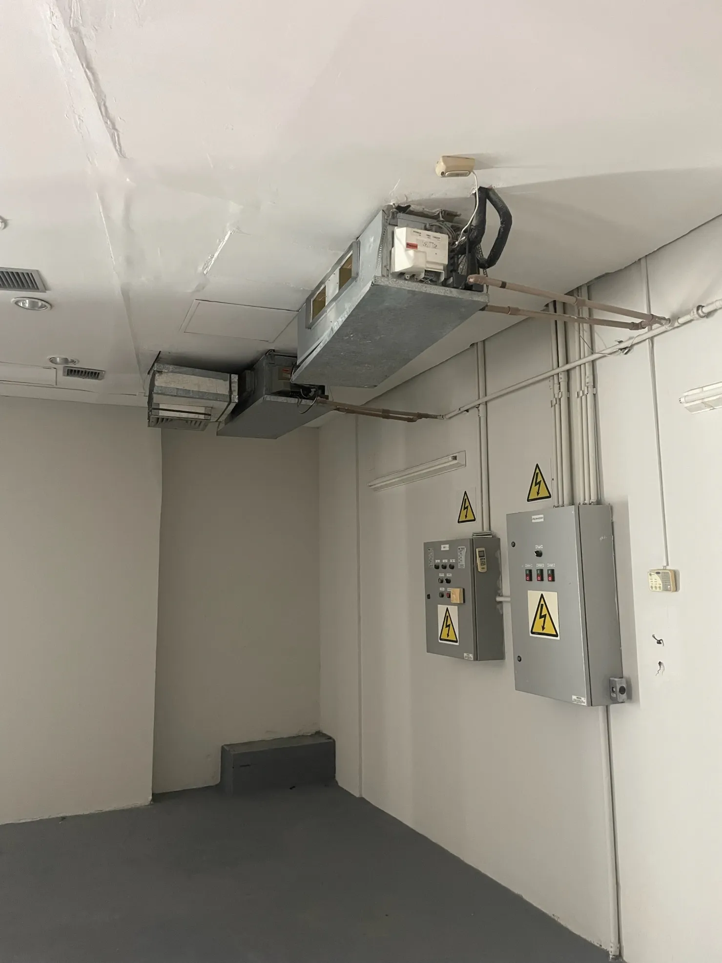 Imagem Comercial para Locação 8 Vagas, 500M², Loteamento João Tamborindeguy Fernandes, Pindamonhangaba - SP