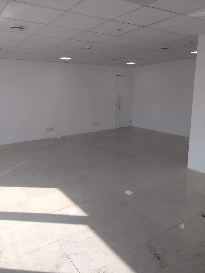 Imagem Sala Comercial andar alto no Green Office Cauaxi - Alphaville