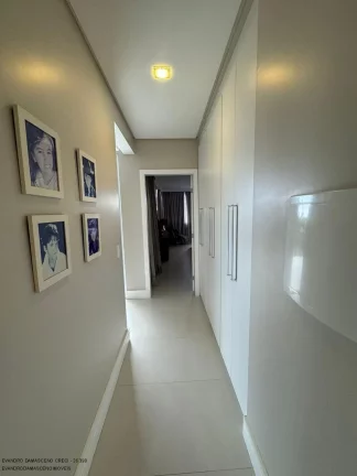 Imagem Casa de luxo em condomínio no coração de Camaçari-BA: 4 quartos, 4 suítes, 3 salas, 1 banheiro, 4 vagas de garagem, 306m² de área.