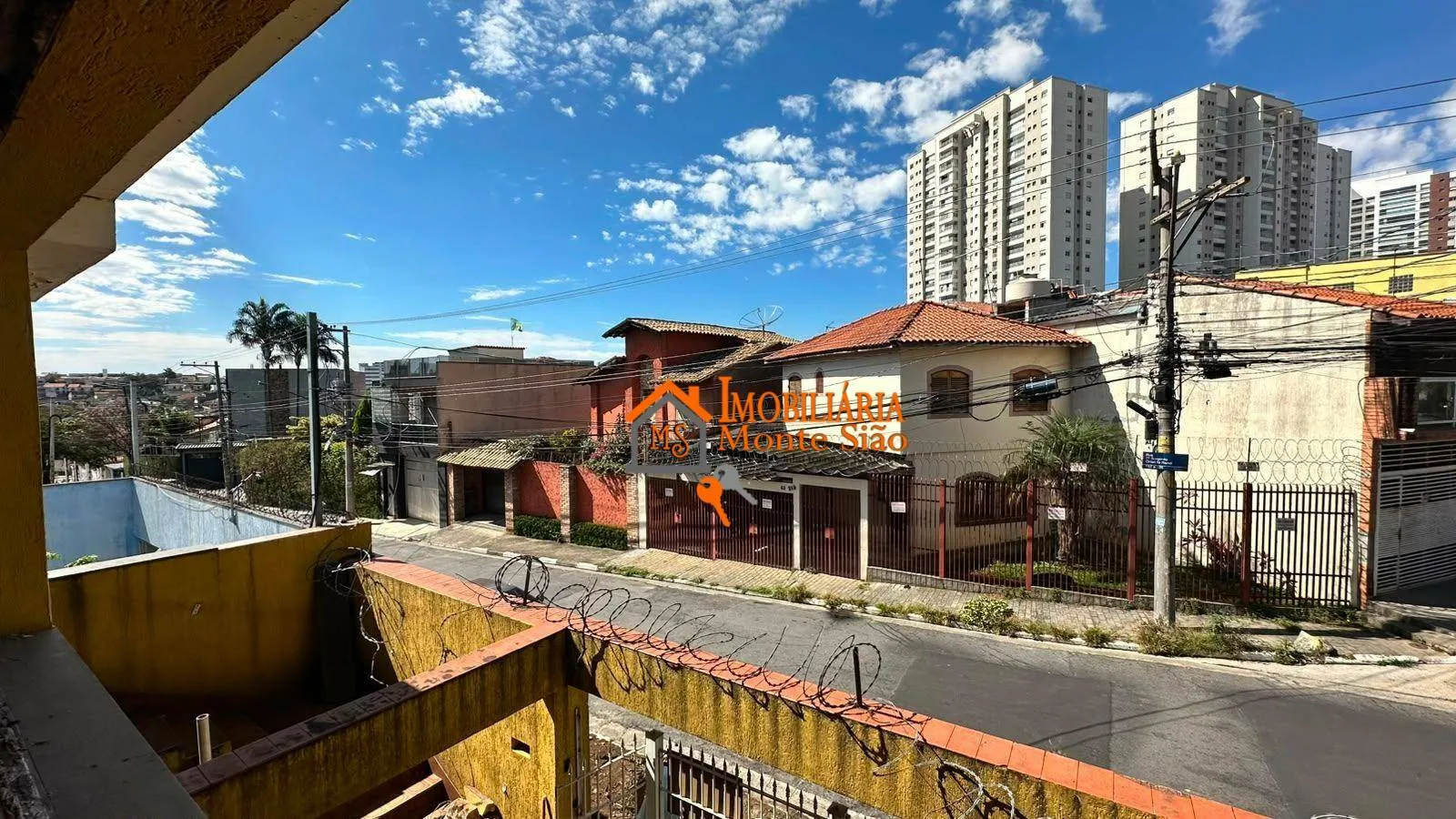 Imagem Casa com 3 dormitórios à venda, 250 m² por R$ 870.000,00 - Jardim Santa Mena - Guarulhos/SP