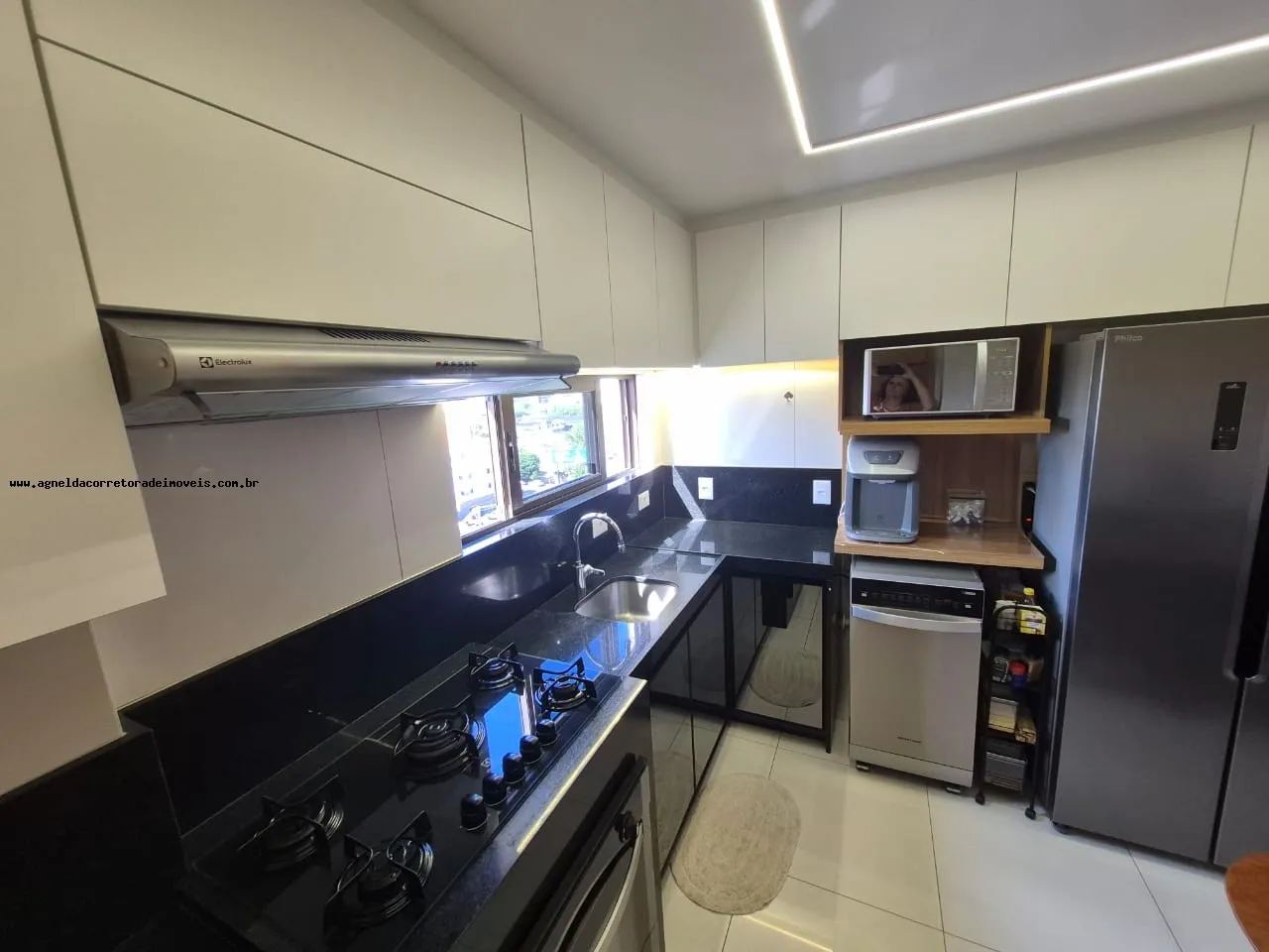 Imagem Apartamento para Venda em Natal, Lagoa Nova, 3 dormitórios, 3 suítes, 4 banheiros, 2 vagas