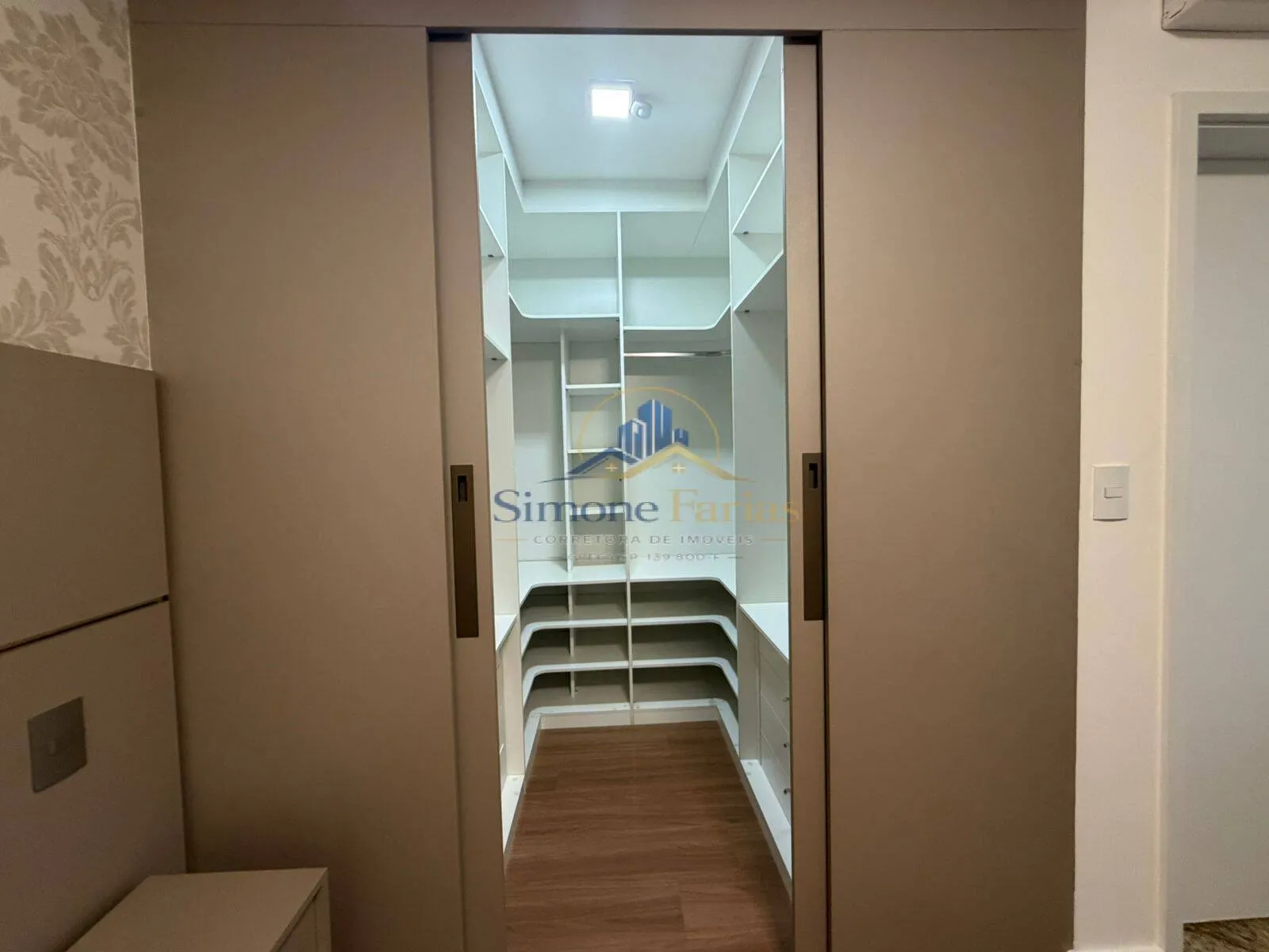 Imagem Belíssimo apartamento à venda com 3 dorms, no Parque Campolim