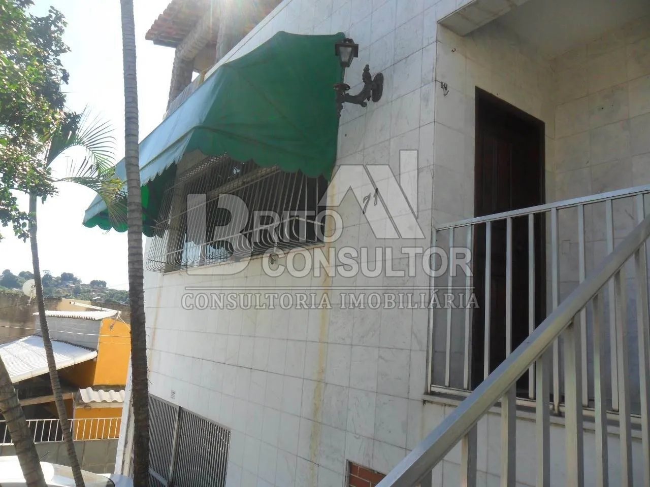 Imagem Vendo Casa Tríplex em Cond Fechado 4 Qts, 4 Vagas, Terraço Mutua - São Gonçalo/RJ.