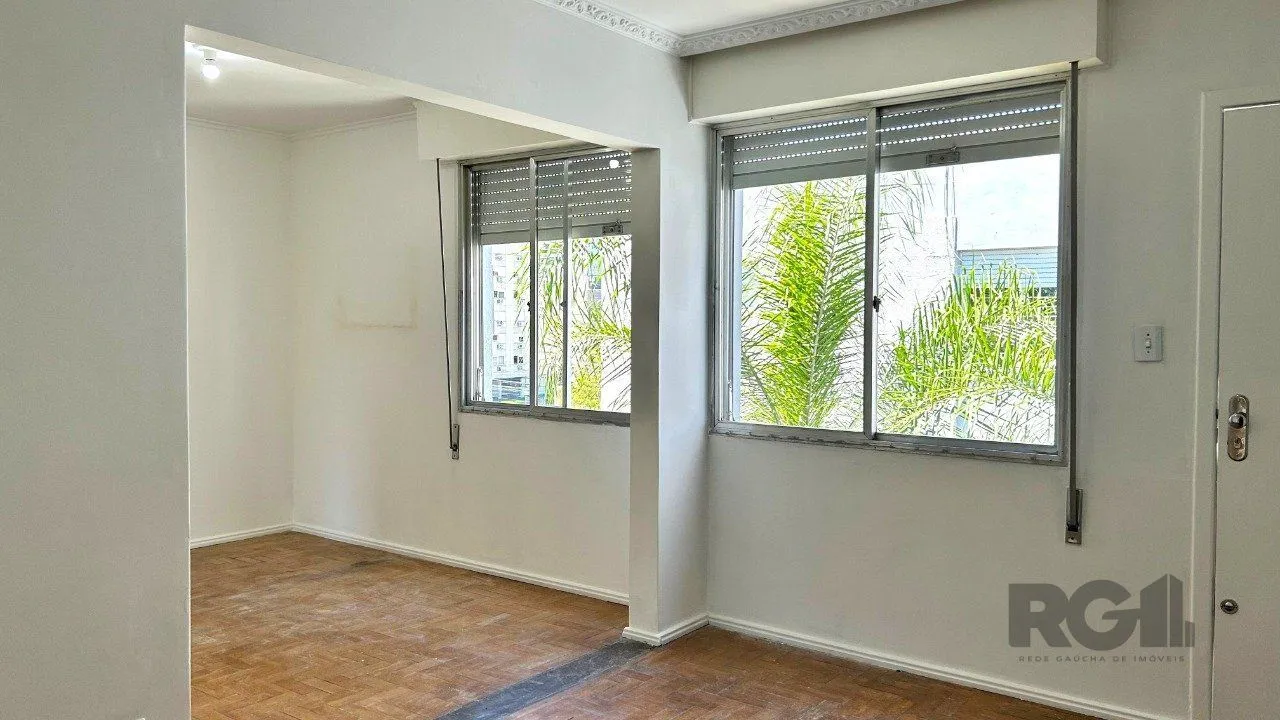 Imagem Apartamento 03 dormitórios no bairro Menino Deus, excelente localização.